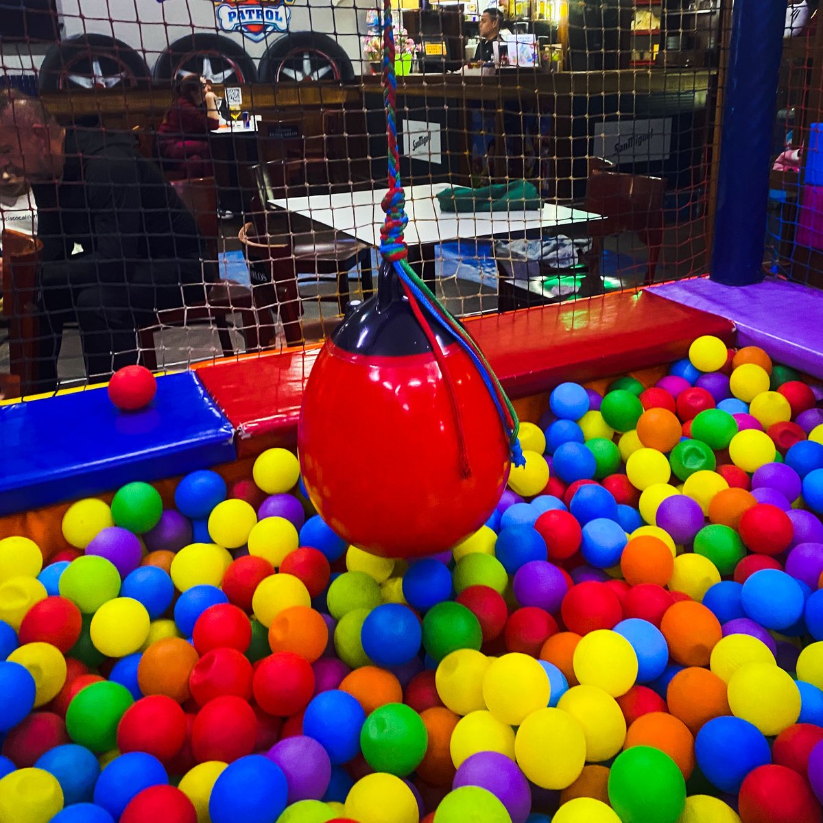 Family Friendly Restaurants Irvine with Kids Play Areas