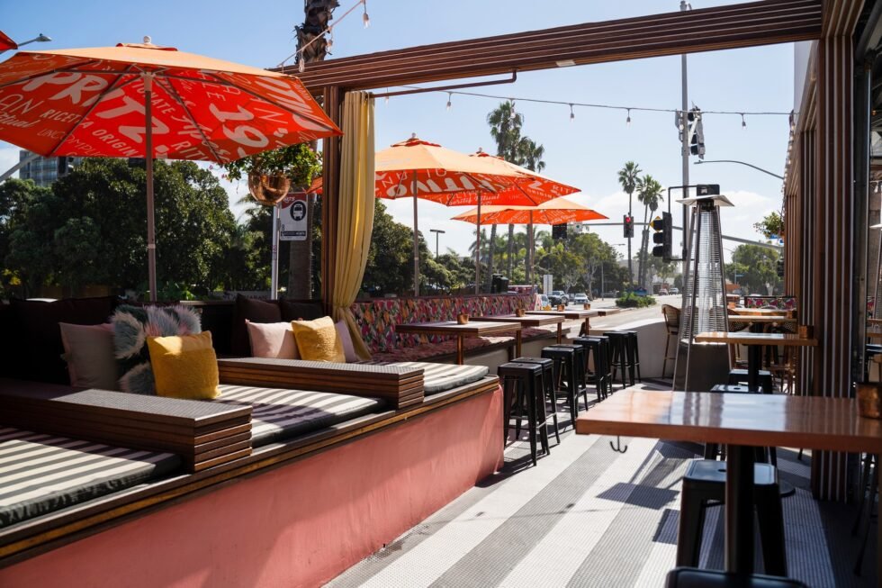 Restaurants With Dog Friendly Patios Irvine for Dining with Your Pup